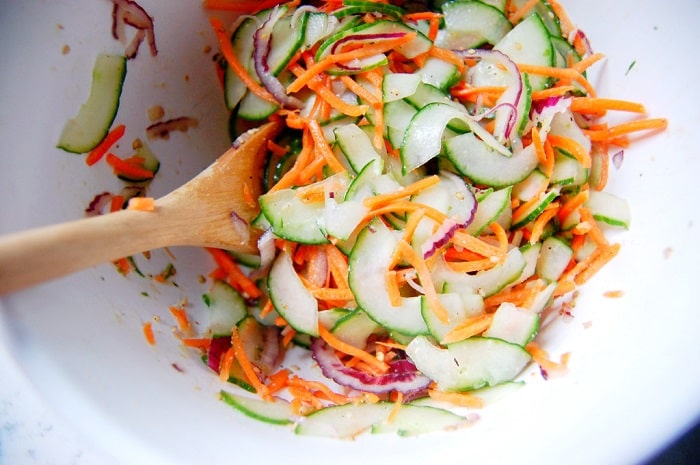 Salad dưa leo và cà rốt